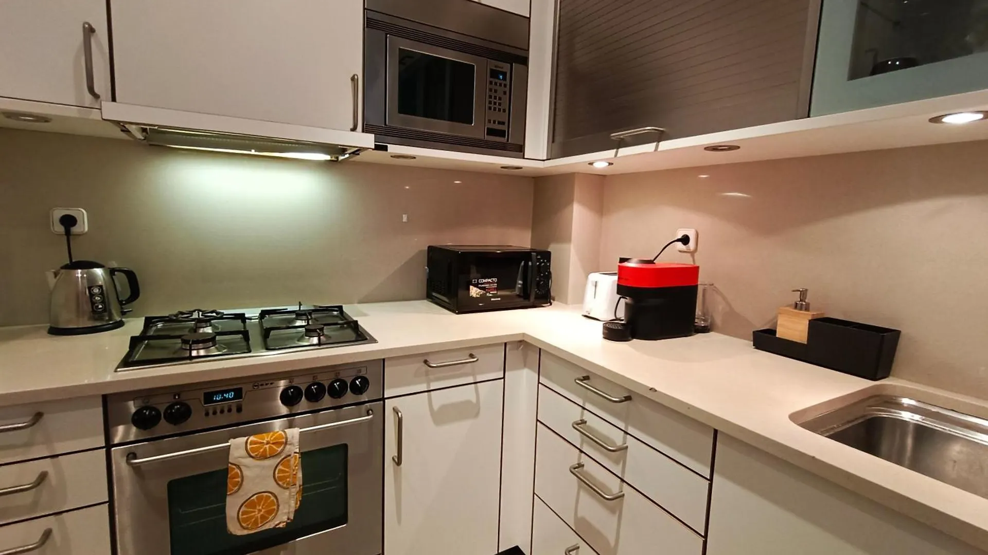 Albergue Barcelona Rooms - Casanova